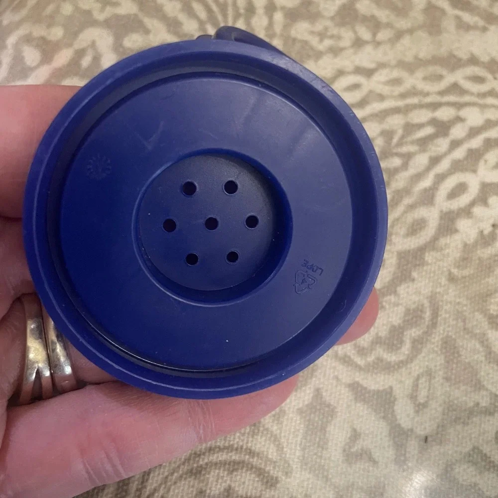 Tupperware salt Shaker Replacement Lid Flip Top Blue 7 Hole 1243-19